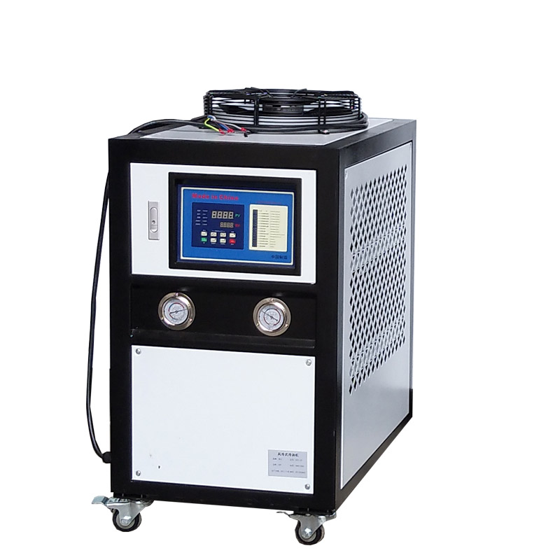 Quae ratio est in ammoniae refrigerationis rationi refrigerationis industrialis instigandi?
