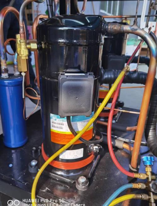 Quomodo cito fac cum temperatura frigidioris compressionis machinam cardam fingens?
