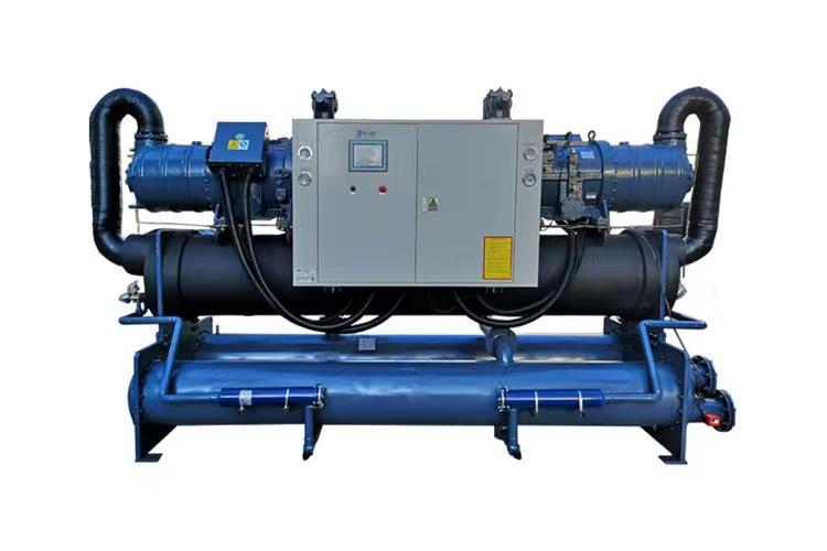 Electio factorum et mos causarum chillers usus in officina pharmaceutica et chemica et conclavia computatoria