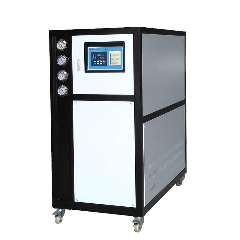 Aqua refrigeratus chillers usus est in low-temperatus imperium unitates in magna-scala cibum et potum industria productio lineae